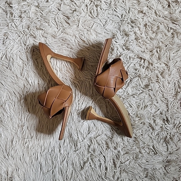 EGO Shoes - EGO Heels Square Toe Woven Strap Heels Sculptured Heel Sandals Pumps Size 8 ✨️💫